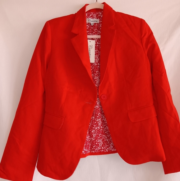red collared jacket size S,M, elegant COUNTESS brand with a button on the front - Picture 8 of 8